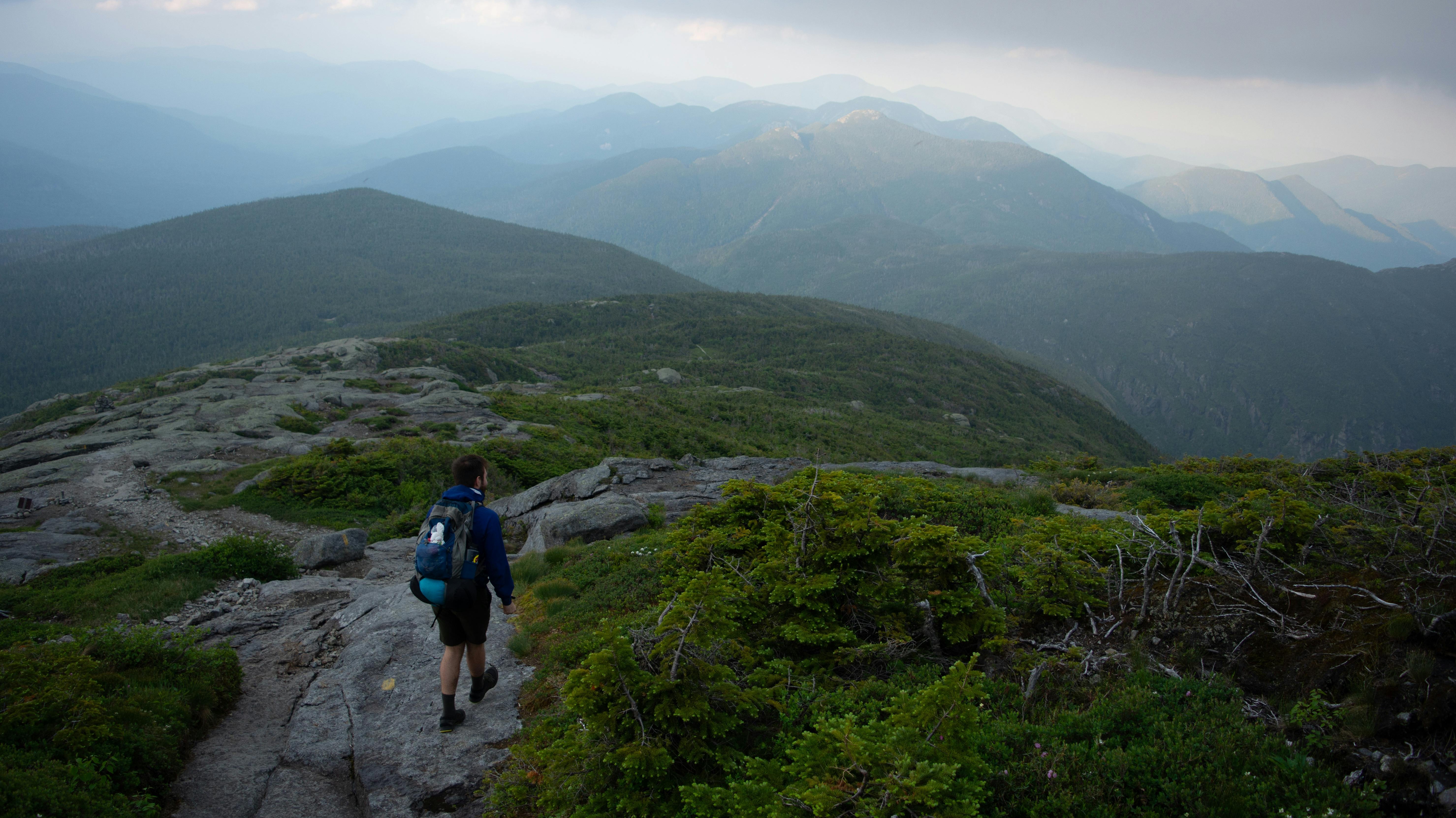 Scenic valley ideal for the best hiking around NYC, showcasing natural beauty.