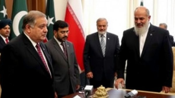 Iran War Live Updates: Pakistani Mediators Arrive in Iran to Keep Peace Talks Alive