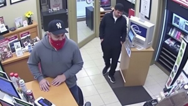 Authorities arrest suspect after bank robbery in Seven Lakes