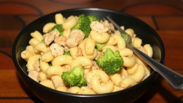 Chicken Broccoli Cottage Cheese Mac and Cheese