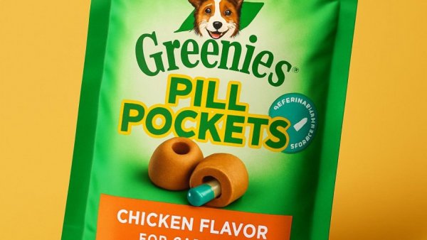 Greenies Pill Pockets chicken flavor for how to give a dog a pill.