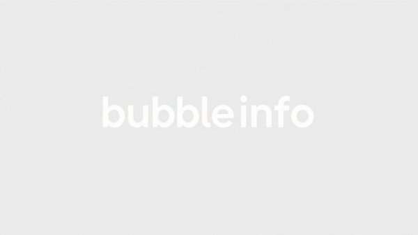 Modern minimalist 'bubbleinfo.com' logo design.