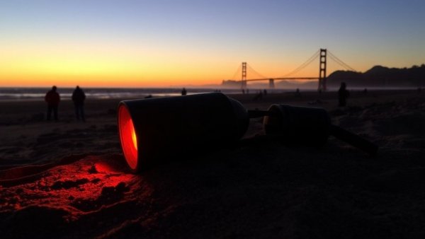 Military marine flare found at SF's Ocean Beach