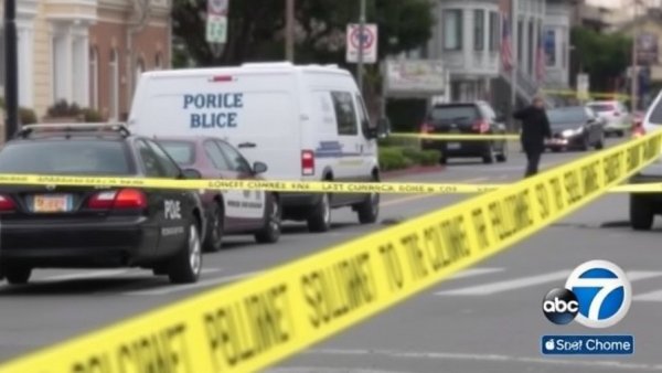 Person accused of stabbing 3 people in San Francisco
