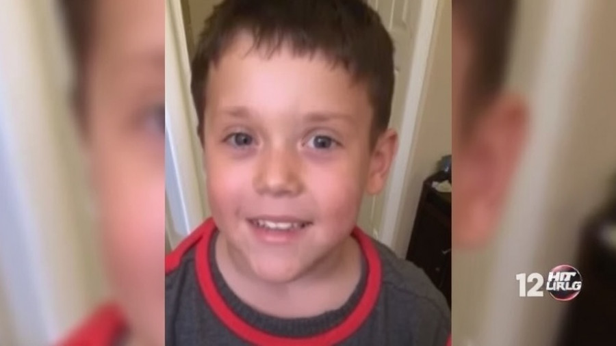 4-year-old boy shoots himself after finding gun inside SE Houston apartment, HPD says