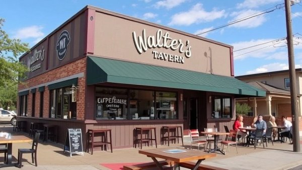  Freddo coffee shop reopens as Walter's Tavern sport bar in South Austin 