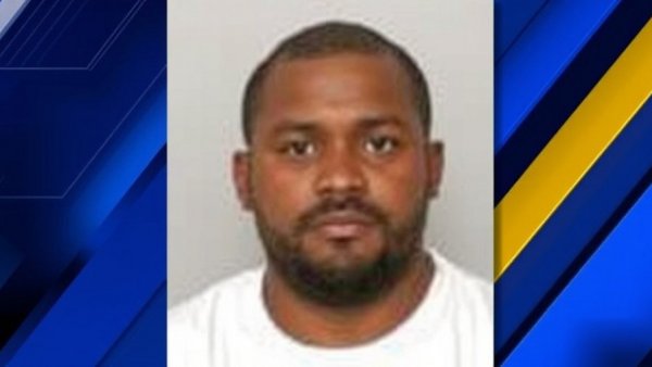 Man shot in groin after allegedly soliciting children for sex, Fort Worth Police say