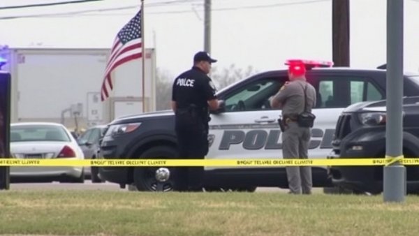 Suspect surrenders after deadly shooting, standoff in Dallas