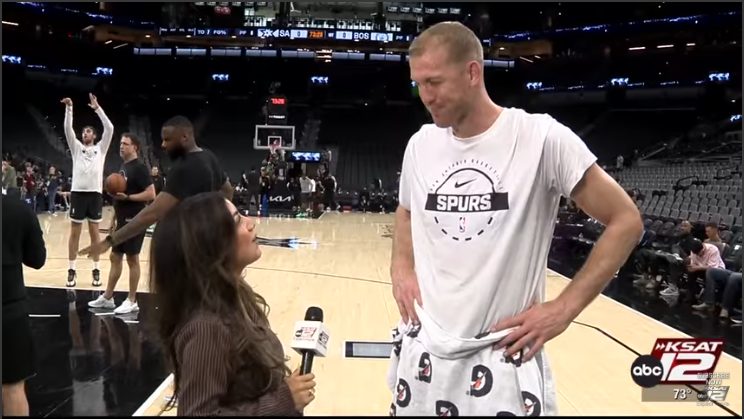 Mason Plumlee talks about San Antonio Spurs debut in arena.