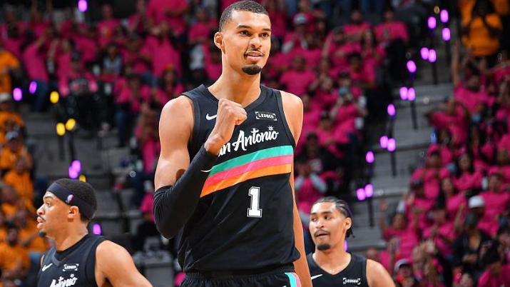 San Antonio Spurs highlights featuring intense game showdown.