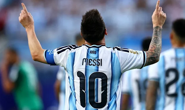 Football commentator discussing Lionel Messi's historic goal.