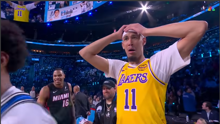 Dynamic 2026 NBA Dunk Contest promotional graphic with excited expressions.