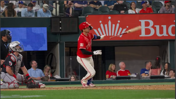 Rangers vs Guardians Game Highlights, players in action on baseball field.