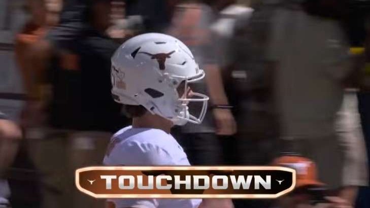 Texas Longhorns vs. Tennessee Volunteers football action and logos.