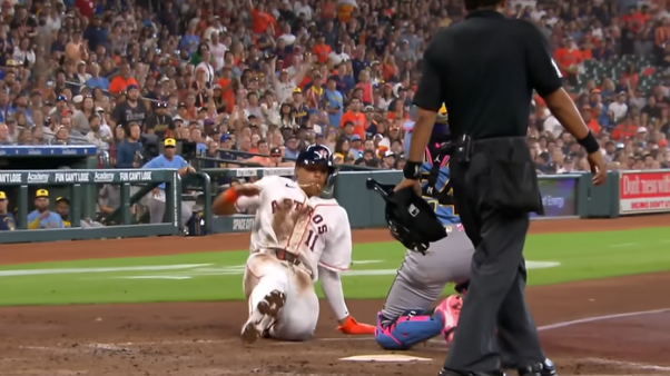 Brewers vs Astros highlights action on the field.